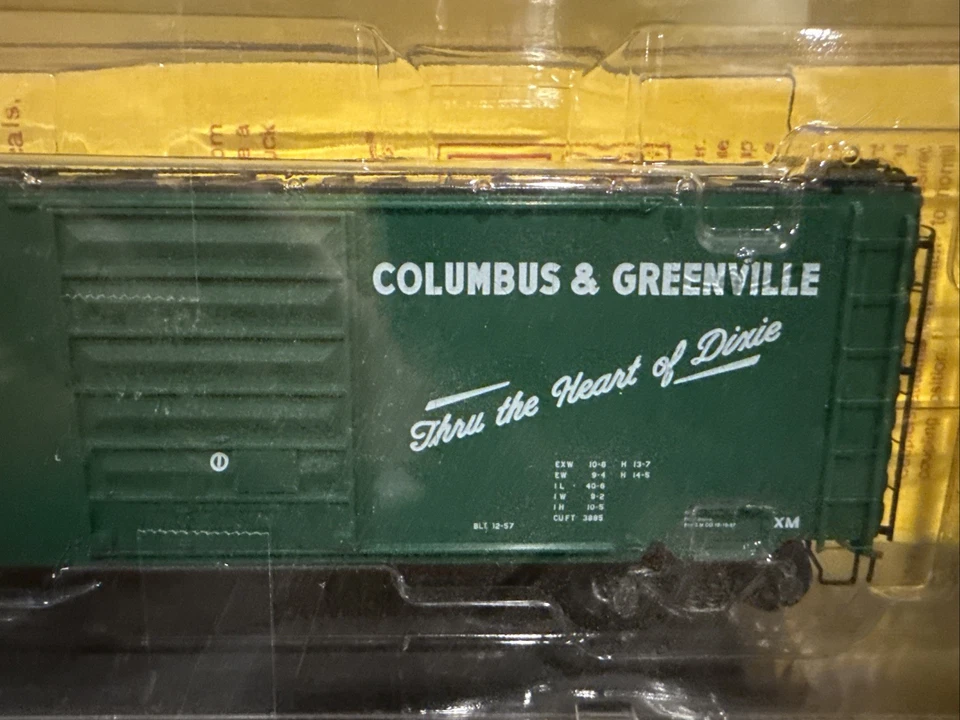 Kadee 5258 Columbus & Greenville Road #3433 40' PS-1 Boxcar W/ 2100 Scale Couple - Image 3 of 4