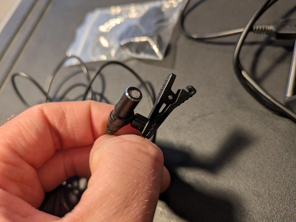 ZOOM F1 field recorder + Lavalier mic (Kaum Benutzt) - Bild 3 von 4