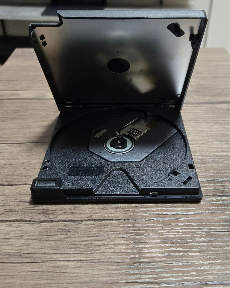 Unidad portátil Pioneer BDR-XD07J-UHD Ultra HD 4K Blu-Ray USB 3.0 Foto 2 de 3