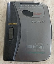 Sony Walkman WM-FX323 Cassette Player AM/FM Radio w Clip Untested
