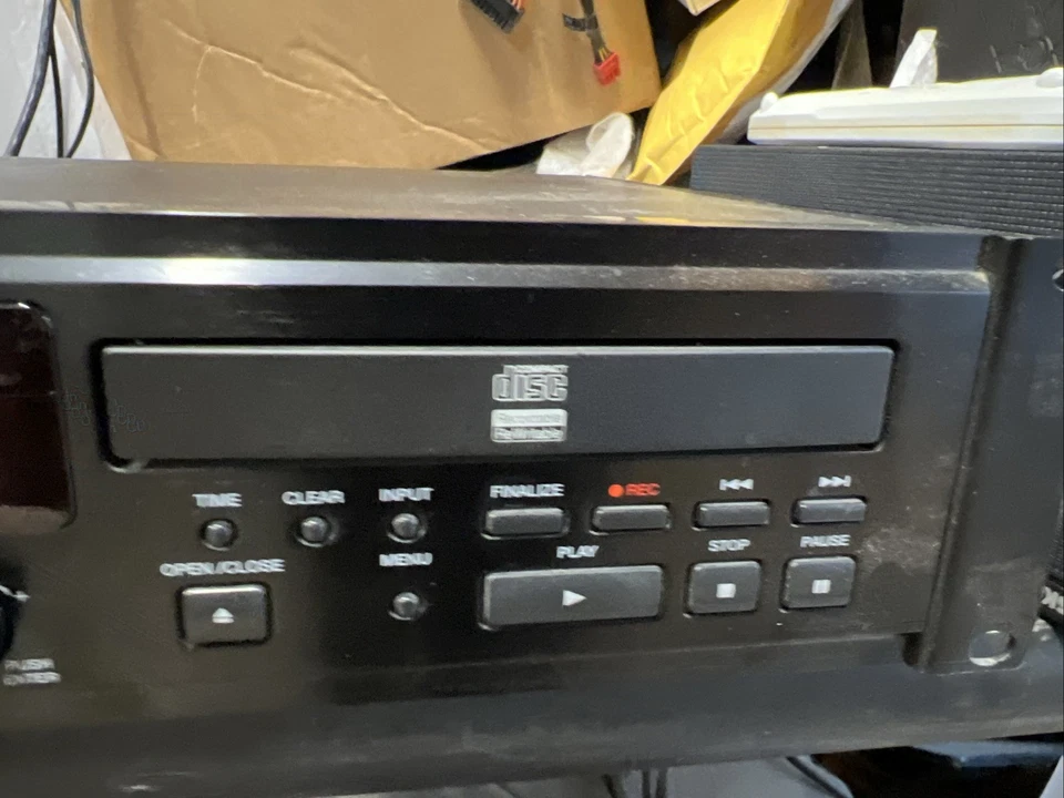 Denon DN-C550R CD Recorder UNTESTED - Image 4 of 4