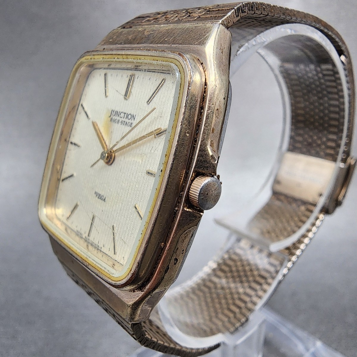 Vega Junction Tank Watch Men 29mm Cream Dial Gold Tone Rectangle 
