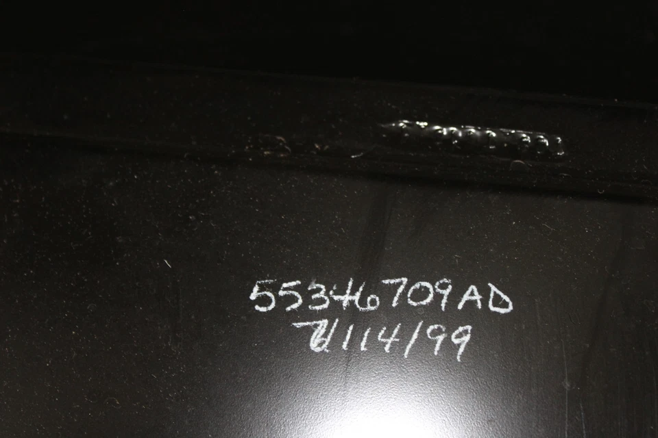 Оригинальная передняя правая грузовая боковая дверь Mopar 55346709AD 1997-2003 Dodge Ram 1500/2500/3500 - Изображение 4 из 4