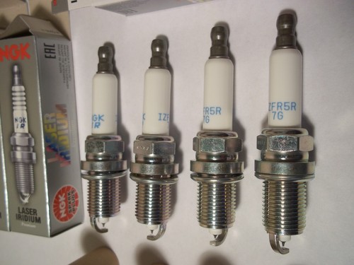 4 NGK IZFR5R7G Spark-Plugs for Vauxhall/Opel Adam, Astra, Corsa, Meriva 1.2, 1.4 - Picture 5 of 15