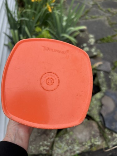 Vintage Tupperware 10” Tall Servalier Canister w/Lid Harvest Orange 1222-4 - Picture 5 of 11