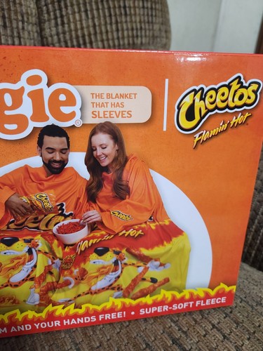 Snuggie Wearable Blanket Flamin Hot Cheetos 71x54" Super Soft Fleece - Picture 2 of 9