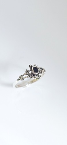 Black Onyx 925 Sterling Silver Ring / Dainty Onyx Ring / Black Stone Ring - Picture 3 of 8