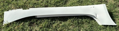 OEM-2003-2008-BMW Z4-E85/E86-WHITE RIGHT PASSENGER ROCKER MOLDING SKIRT PANEL - Picture 2 of 17