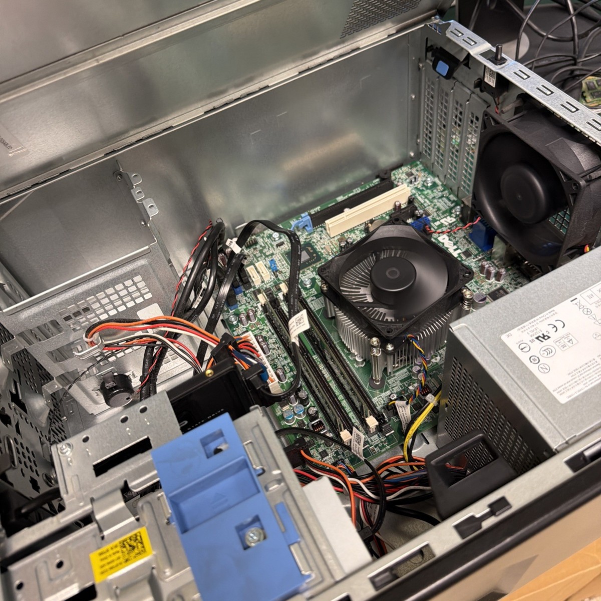 Dell Optiplex 9010 ,i5 3.40GHz, 16GB RAM, 256gb SSD, Linux Mint