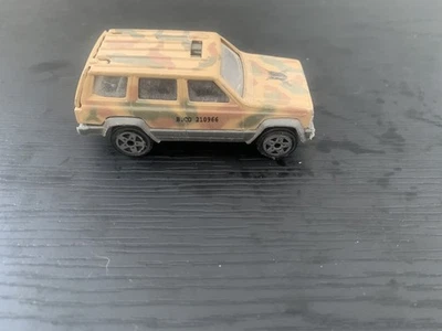 majorette jeep cherokee n°224 1/60e sous vitrine - Photo 1/4