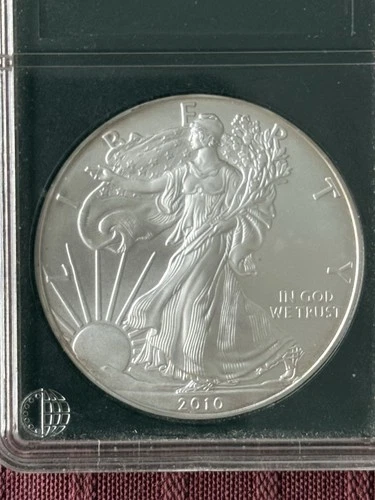 2010 1 Oz Silver American Eagle (Brilliant Uncirculated)