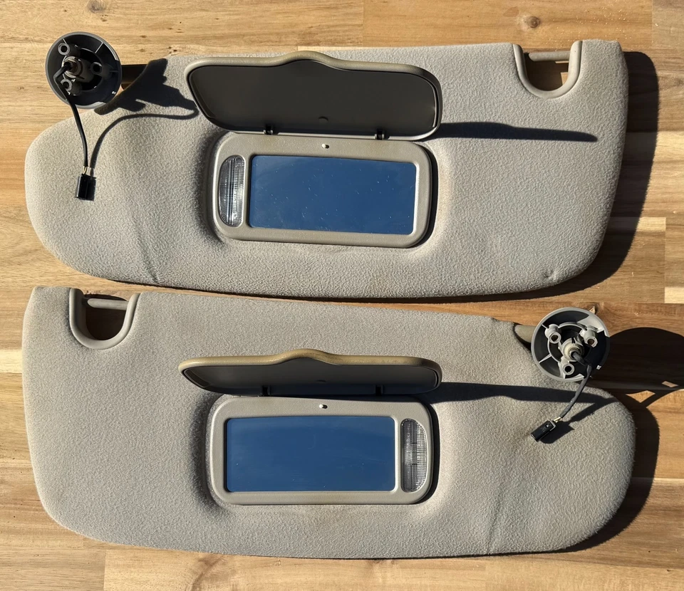 Dodge Ram 1500 2500 3500 2002-2009 conductor y pasajero gris claro parasoles OEM Foto 2 de 3