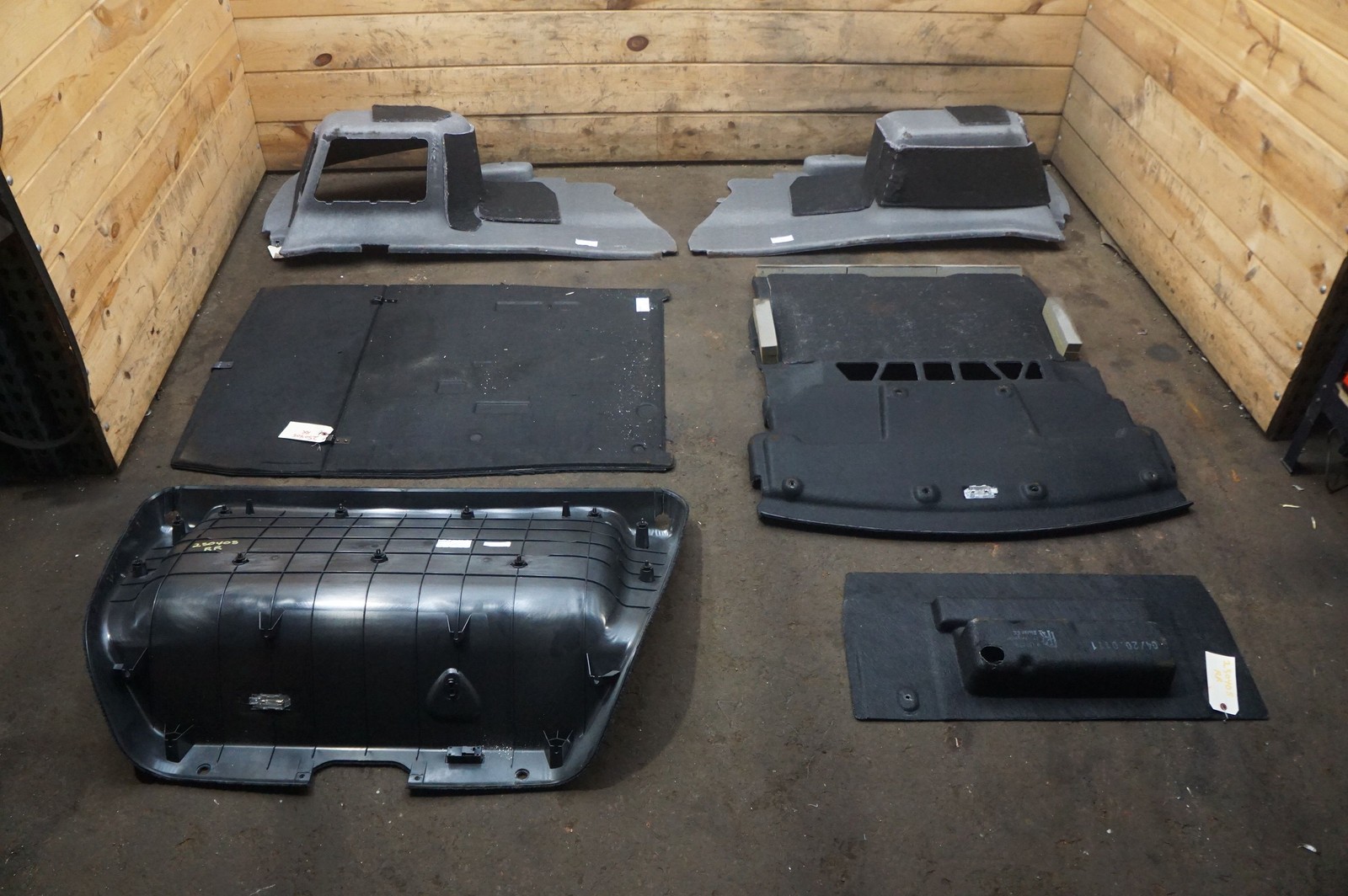 Set 5 Rear Lateral Cargo Trunk Carpet 7250313 Rolls Royce Ghost Series I 2011