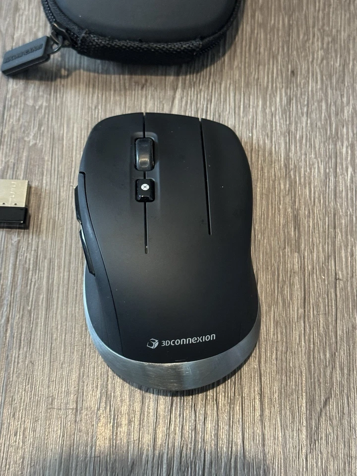 Tested - 3Dconnexion Cad Mouse Wireless Bluetooth 3DX-600054 W/ Case + Dongle - Image 2 of 4