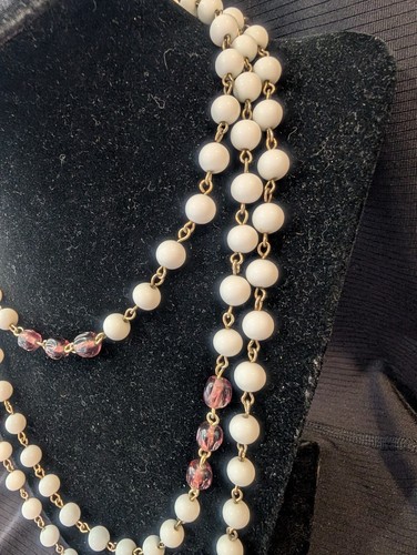 Vintage White & Purple Swirl Glass Beaded Necklace 59.5"Long - Estate Find As Is - Picture 8 of 15