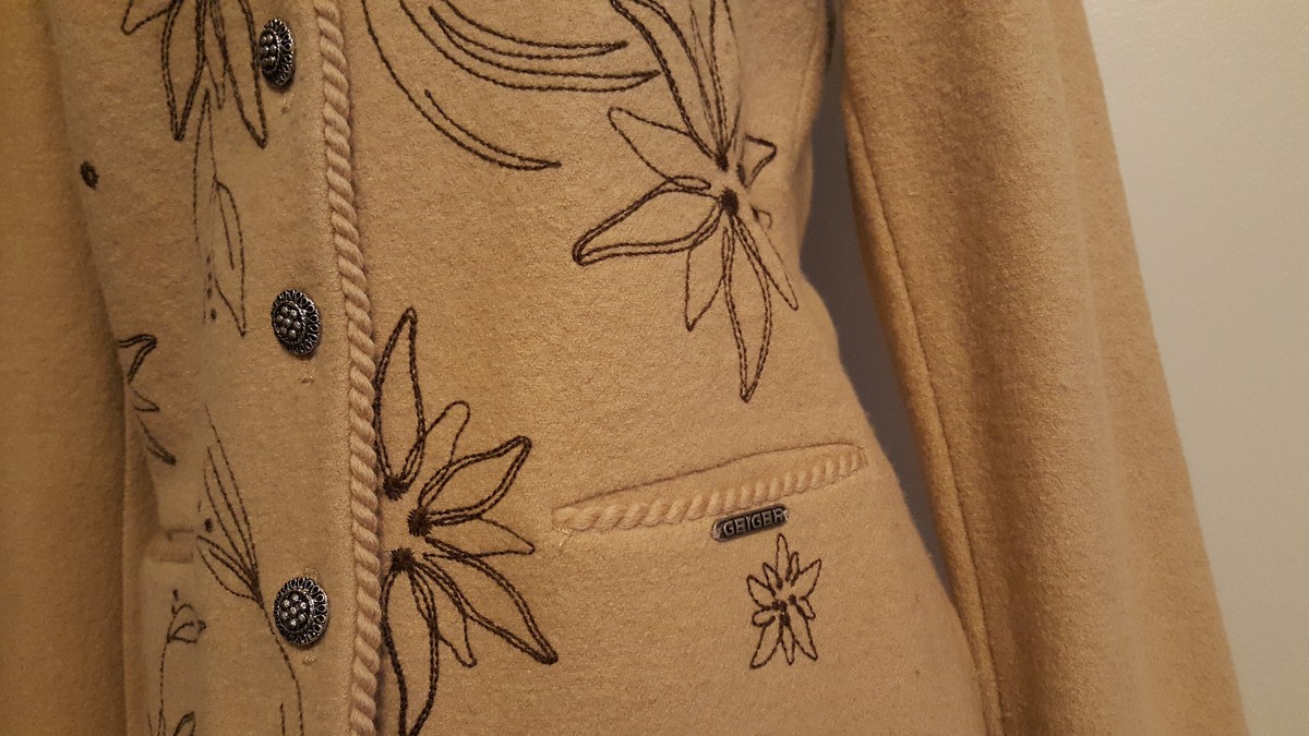 Veste Blazer En Laine Bouillie Geiger Austria - Taille US 2 (EU 34), Couleur Camel, Occasion Très Bon état