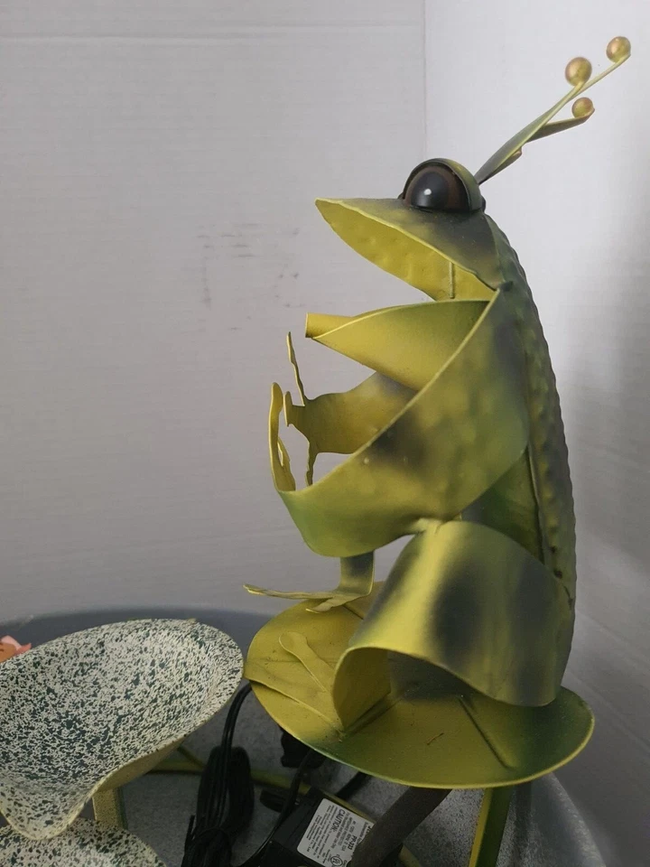 Frog Water Fountain Rustic Farmhouse Indoor Outdoor Decor - Image 4 of 4