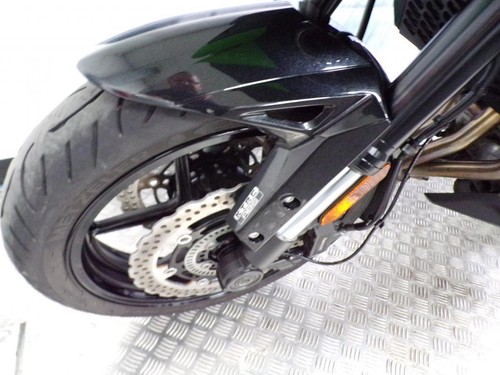 2022 KAWASAKI VERSYS 1000 WITH TOP BOX INCLUDED - Picture 19 of 20