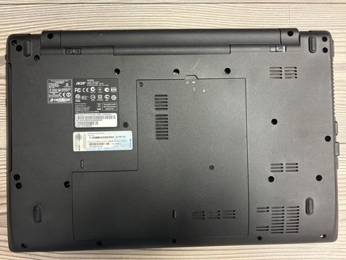ACER Aspire 7250 Laptop Notebook mit Laufwerk/Brenner - DEFEKT! - Bild 8 von 9