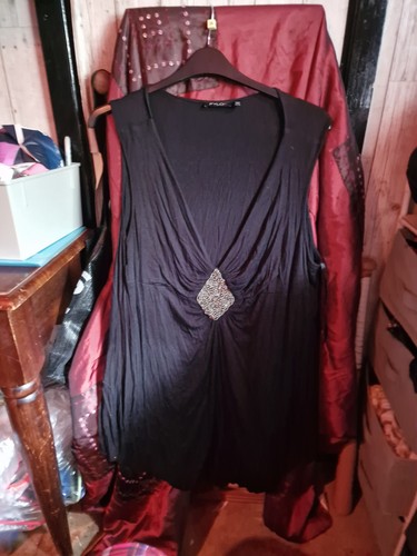 Flyover Pretty Black Top With Beada Used XXL