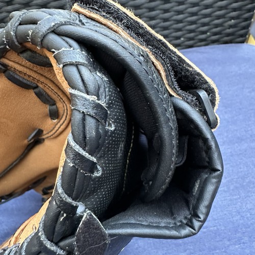 Wilson A360 ES13 Leather Softball Baseball Glove 13" RHT Brown Black Right - Picture 4 of 10