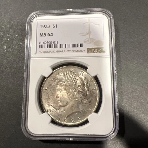 1923 $1 Peace Dollar. MS 64