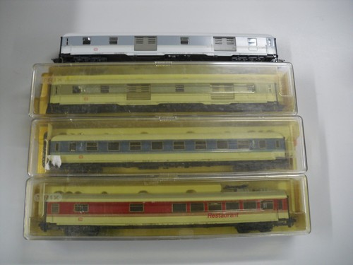 Trix Express 33348 IC Restaurantwagen 2 x 33324 Packwagen 33319 Interregiowagen | Condition: Gebraucht