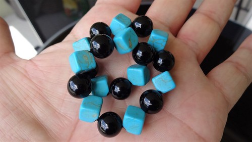 Turquoise Howlite & Onyx bead Bracelet for Men Stretch 10mm - 8" inch - Picture 4 of 6