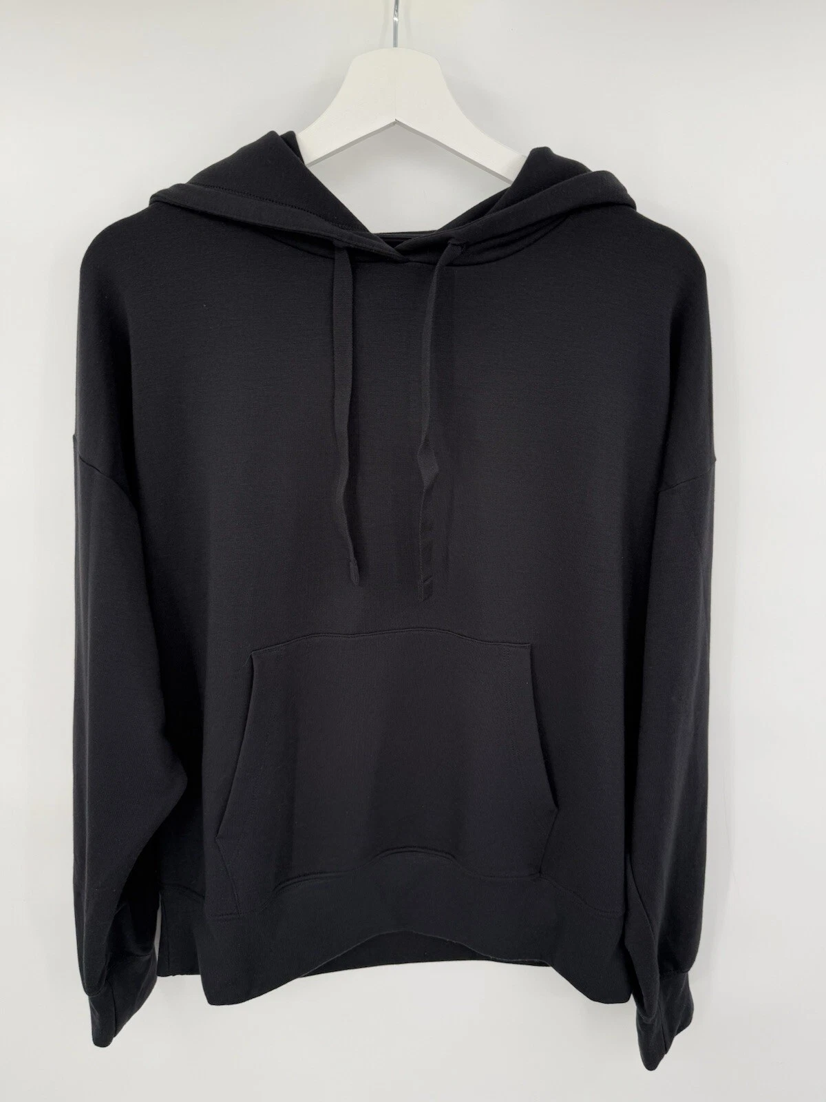 alo-yoga open back pullover hoodie