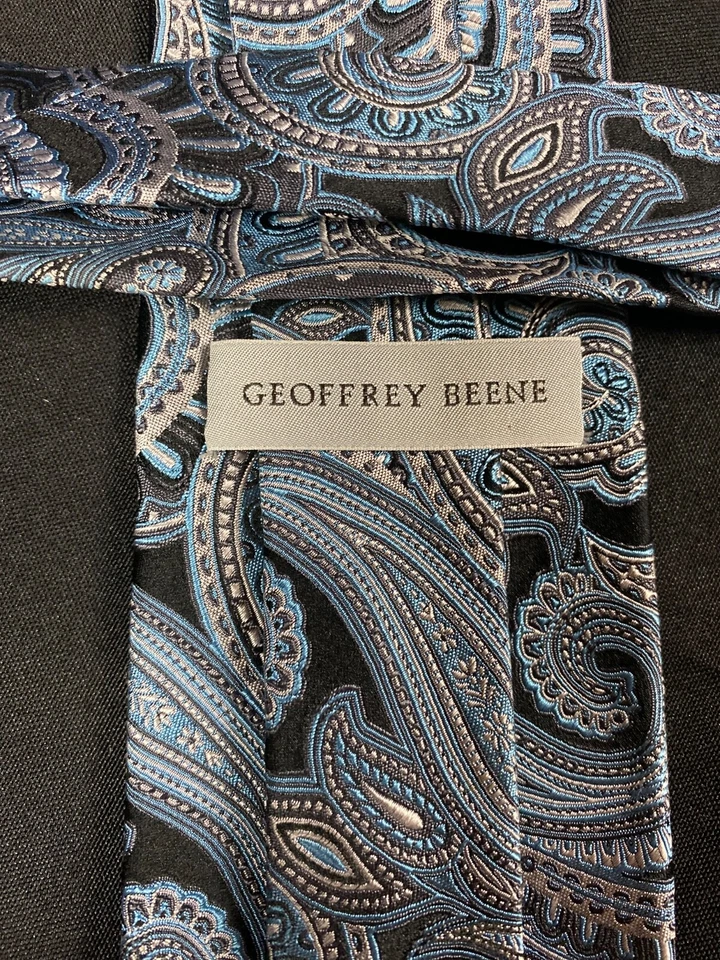 Corbata GEOFFREY BEENE Hecha a Mano 100% Seda Para Hombre 60” Largo Gris Azul Blanco Paisley Foto 3 de 4