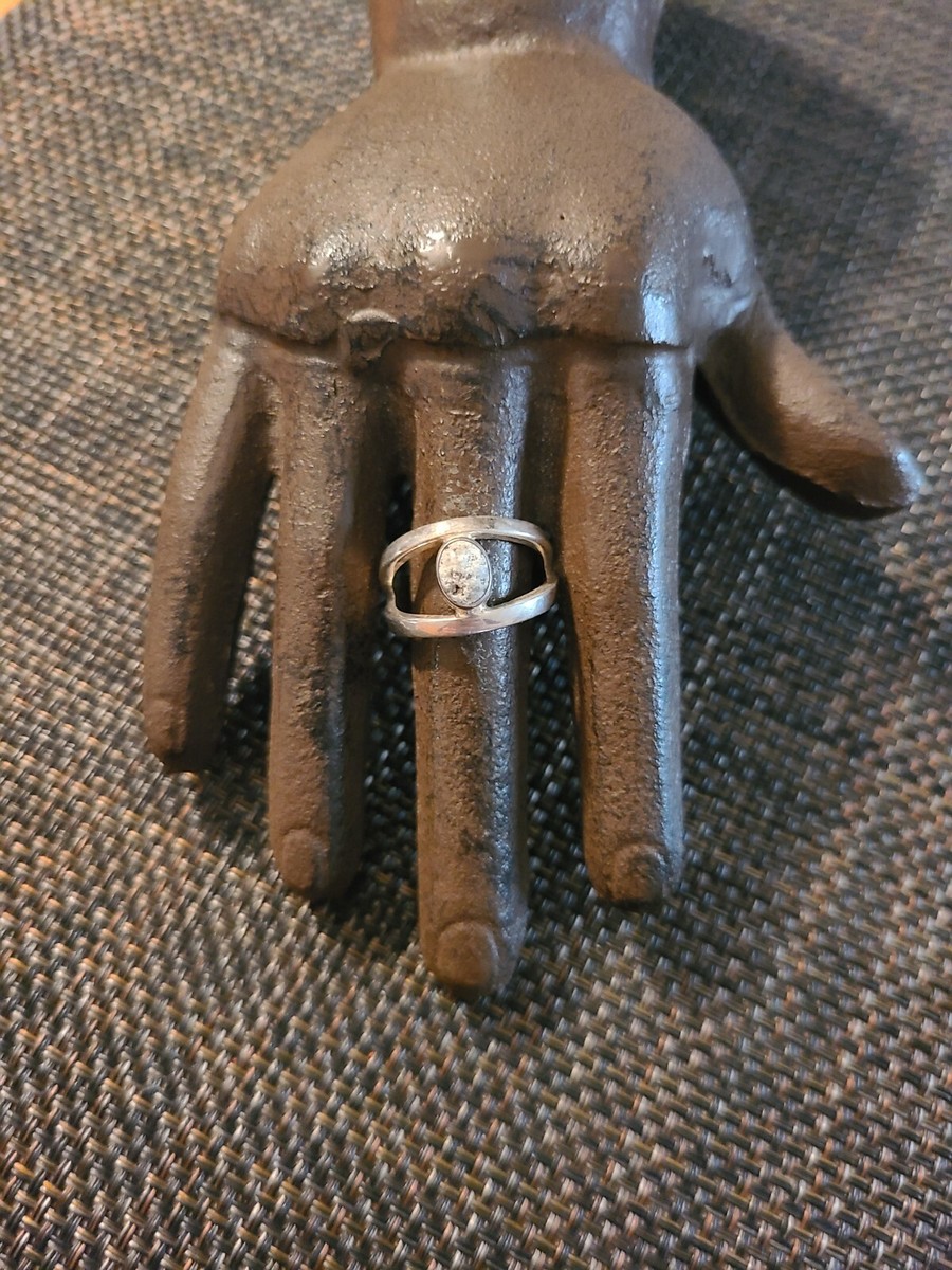 VINTAGE STERLING SILVER UNIQUE GREYISH WHITE ROUGH STONE RING SZ