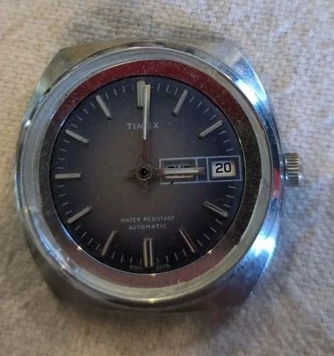 Rare Vintage Great Britain Timex Day/Date Automatic Mens Watch Partially Working