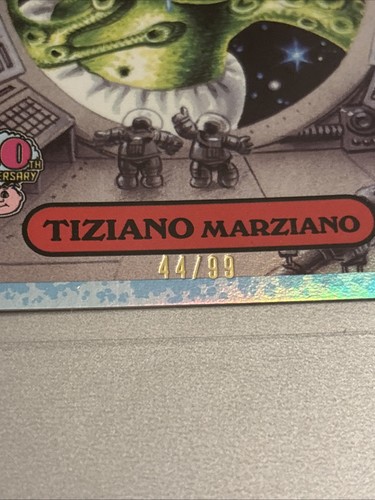 2025 Topps GARBAGE PAIL KID 40th TIZIANO MARZIANO GLOB-3 BLUE 44/99 SGORBIONS - Picture 3 of 4