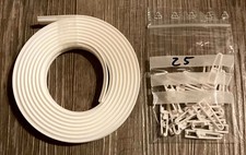 Leitplanke (2 m) und Leitplankenhalter (25 Stück) für Märklin Sprint Rennbahn