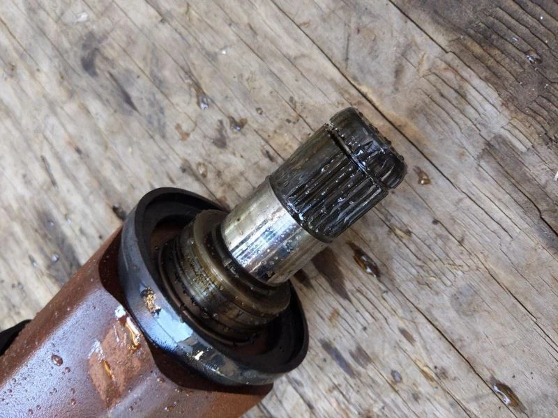 Driver Axle Shaft Front Axle AWD Fits 10-17 BMW 550i GT 749317 - Image 3 of 4