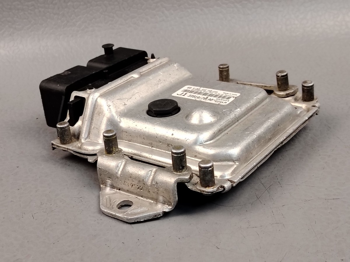 2010-2017 Suzuki Swift Engine Control Module ECU ECM 33910-71LA0 