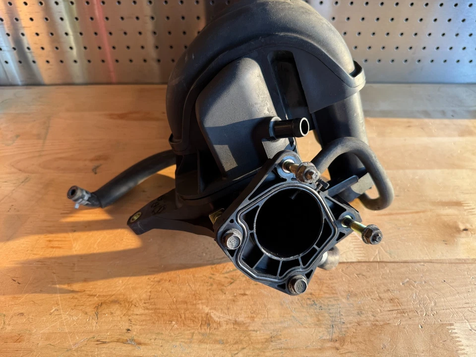 00-05 TOYOTA MR2 SPYDER (1.8lL-1ZZ-FE) 4CYL MONTAJE COLECTOR DE ADMISIÓN OEM Foto 3 de 4