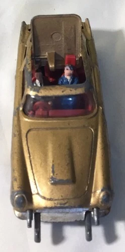 Corgi 261 James Bond 007 Aston Martin DB5 . With Original Baddie vintage*