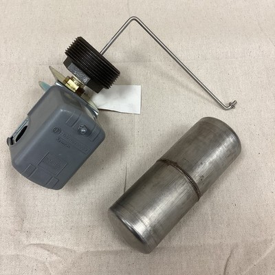 TELEMECANIQUE SENSORS 9037HG31 Liquid Level Switch Steel