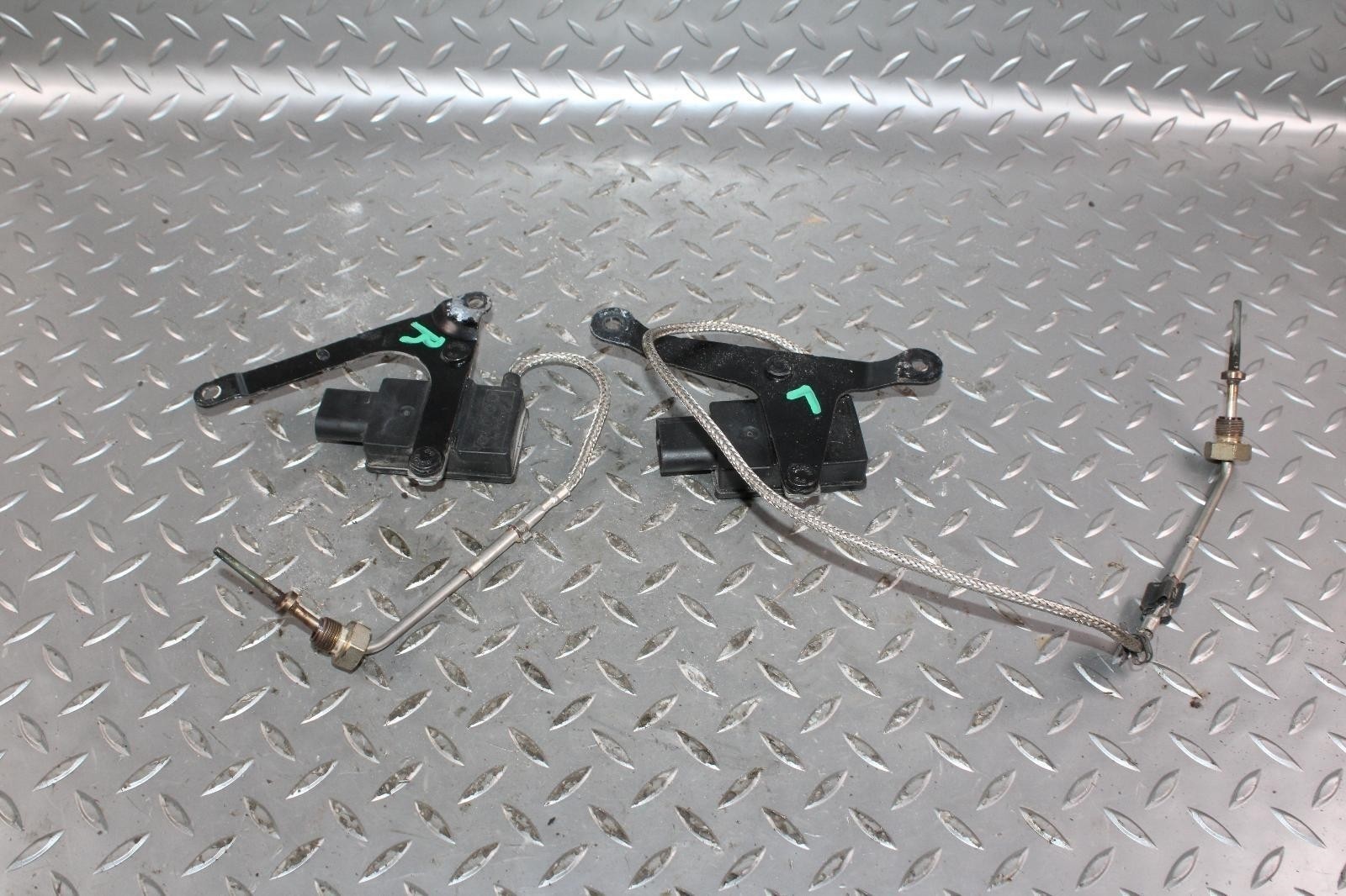 13-18 Flying Spur 6.0L Motor Engine EGT Exhaust Temperature Temp Sensors Pair 2x