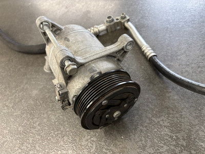 Genuine GM OEM A/C Compressor 23362143 C7 Corevette 2014-16 AC air conditioning