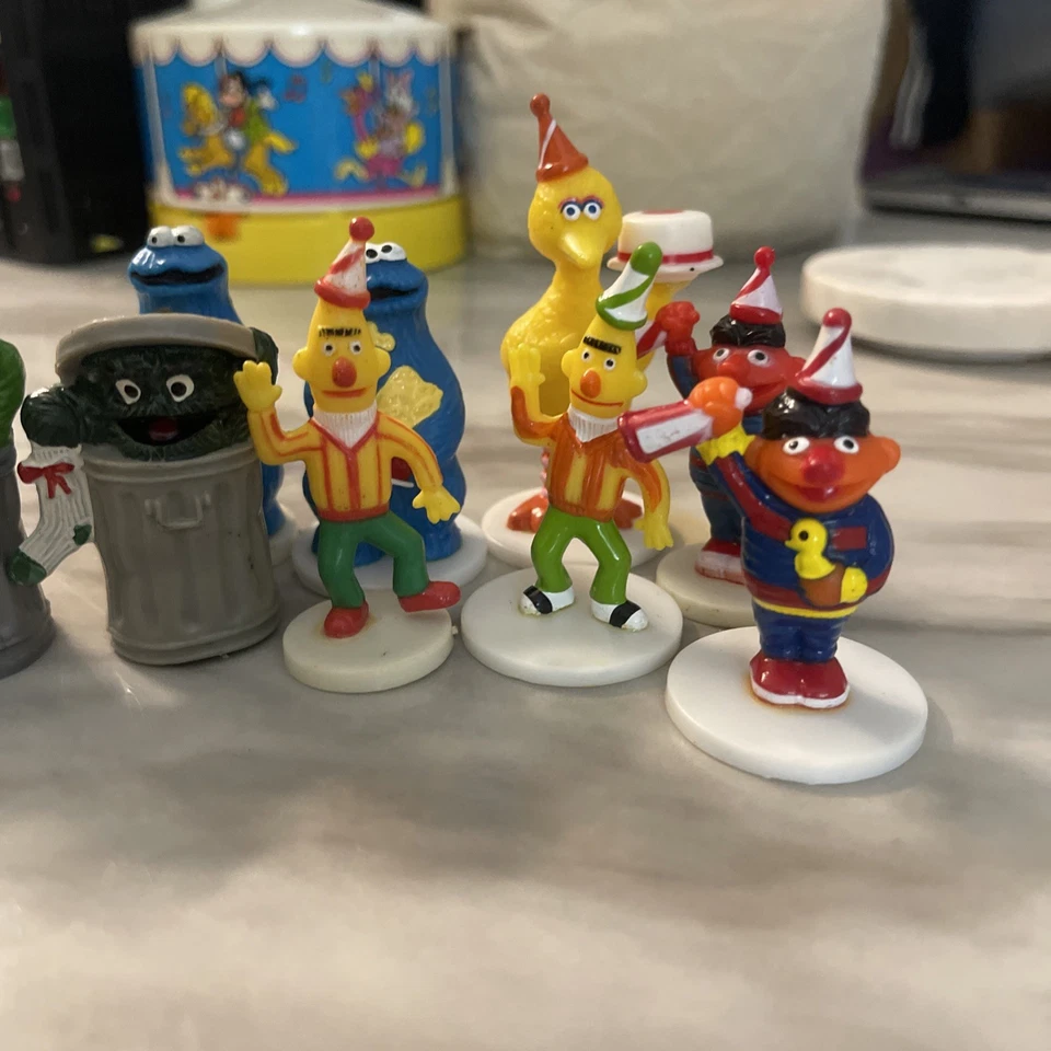 9 figuras de Plaza Sésamo adorno de pastel Playskool Big Bird Oscar monstruo de galletas Foto 3 de 4