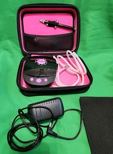 DINKYDOODLE DESIGNS AIRBRUSH & COMPRESSOR KIT. Q5