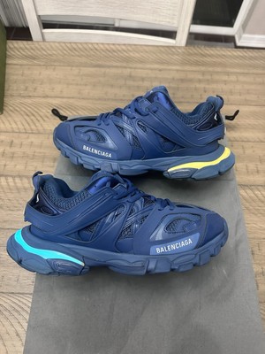 BALENCIAGA TRACK LED TRAINER 39サイズ BALENCIAGA TRACK LED TRAINER 39サイズ - メルカリ