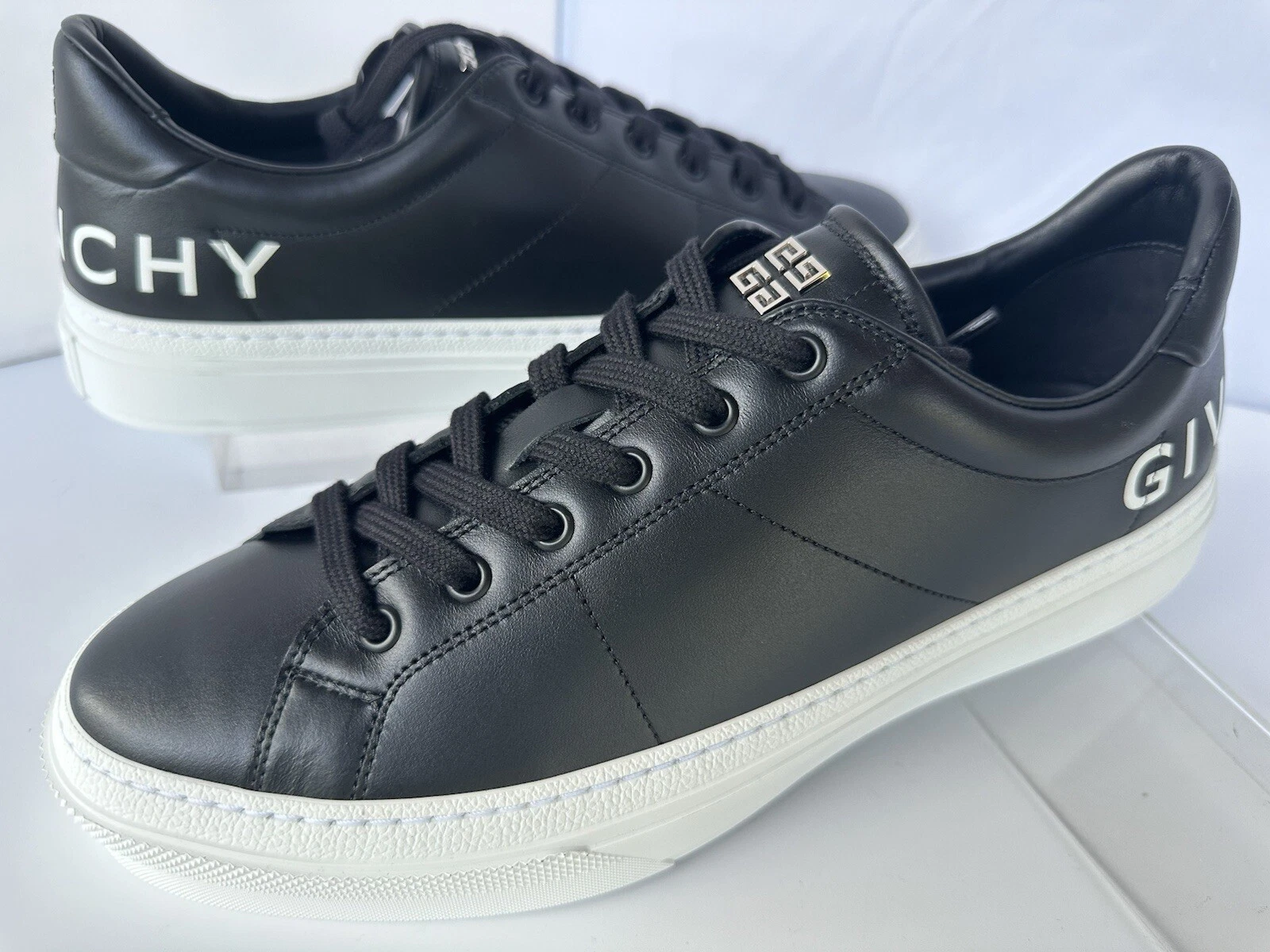 Givenchy — New Givenchy Mens Tennis Shoes City Sport Sneakers Size 9 Black Logo