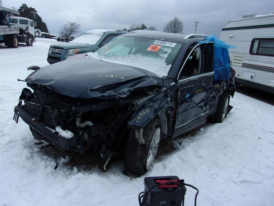 Vidrio de ventilación de puerta trasera derecha usado se adapta a: Volkswagen Tiguan 2013 tinte de privacidad o Foto 2 de 4