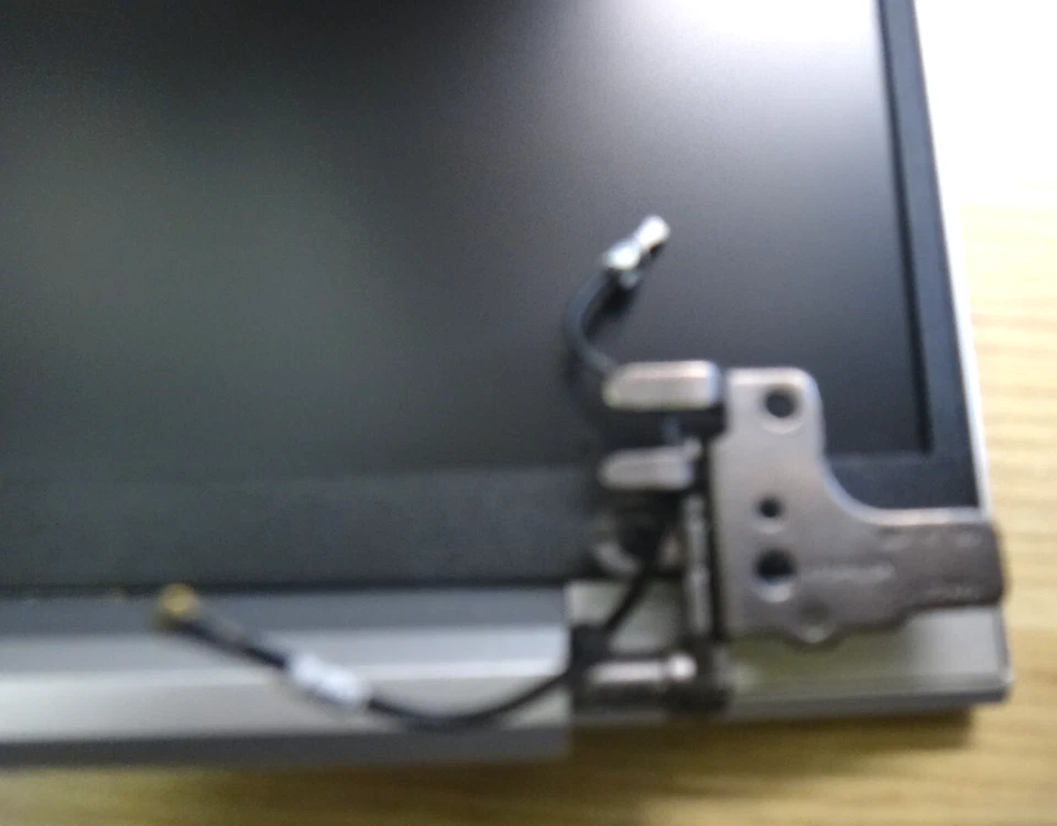 Conjunto de pantalla LCD para computadora portátil HP ProBook 445 G8 14" FHD (pequeña abolladura en la parte posterior) Foto 3 de 4