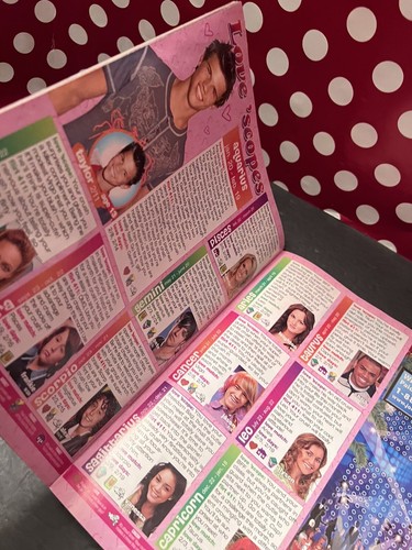 M Teen Magazine March 2009 Zac Efron Demi Jonas Brothers Selena Taylor Swift - Imagen 21 de 24