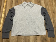 Hem&Thread Shirt, Women's Size Medium, Gray, Mock Neck, Long Sleeve