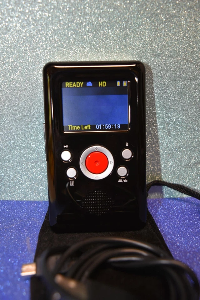 Tested RCA Small Wonder EZ2100A HD Camcorder W/ SD Card & Cable - Image 2 of 4